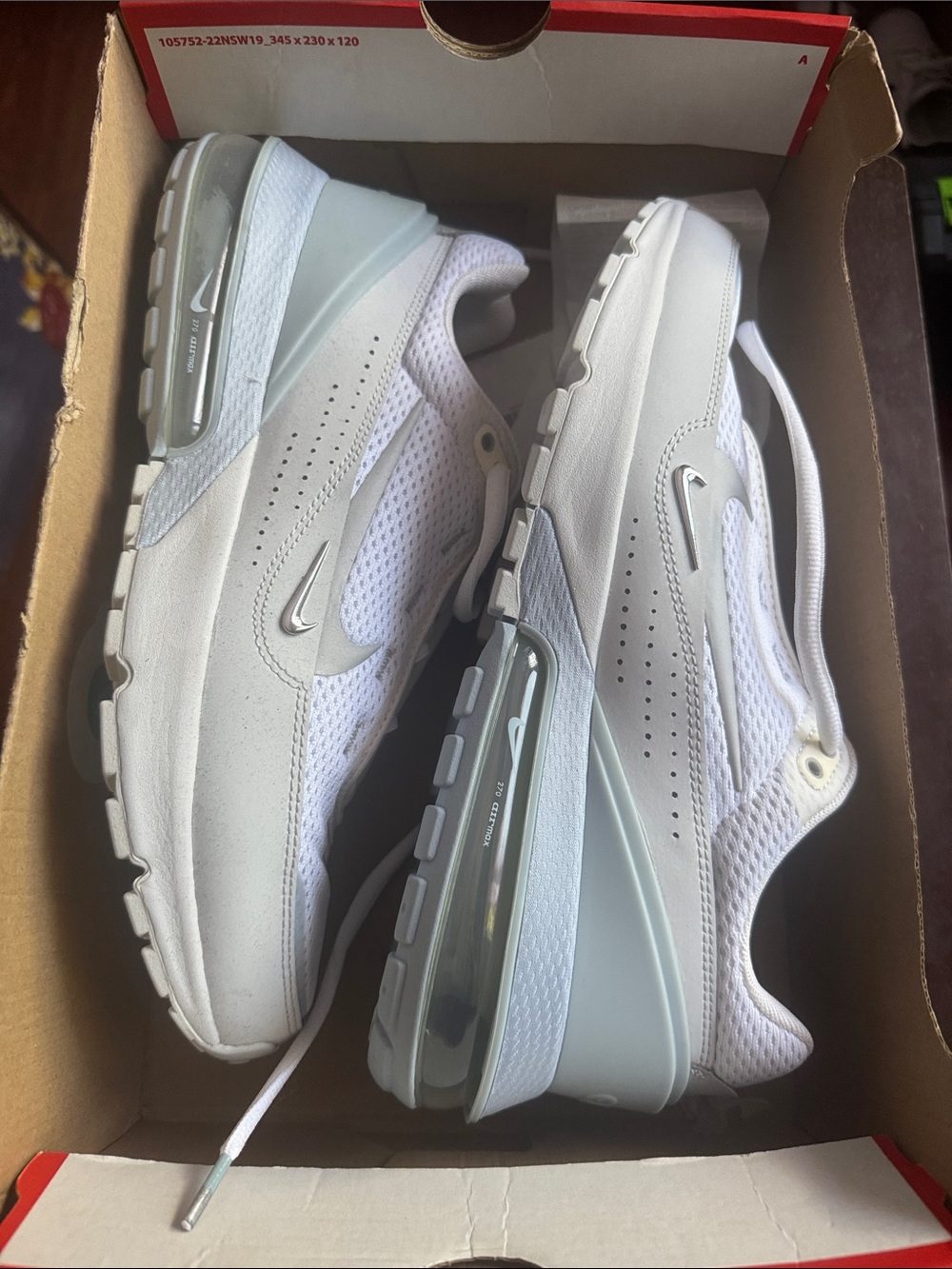 Nike Mens White & Light Gray Air Max Pulse